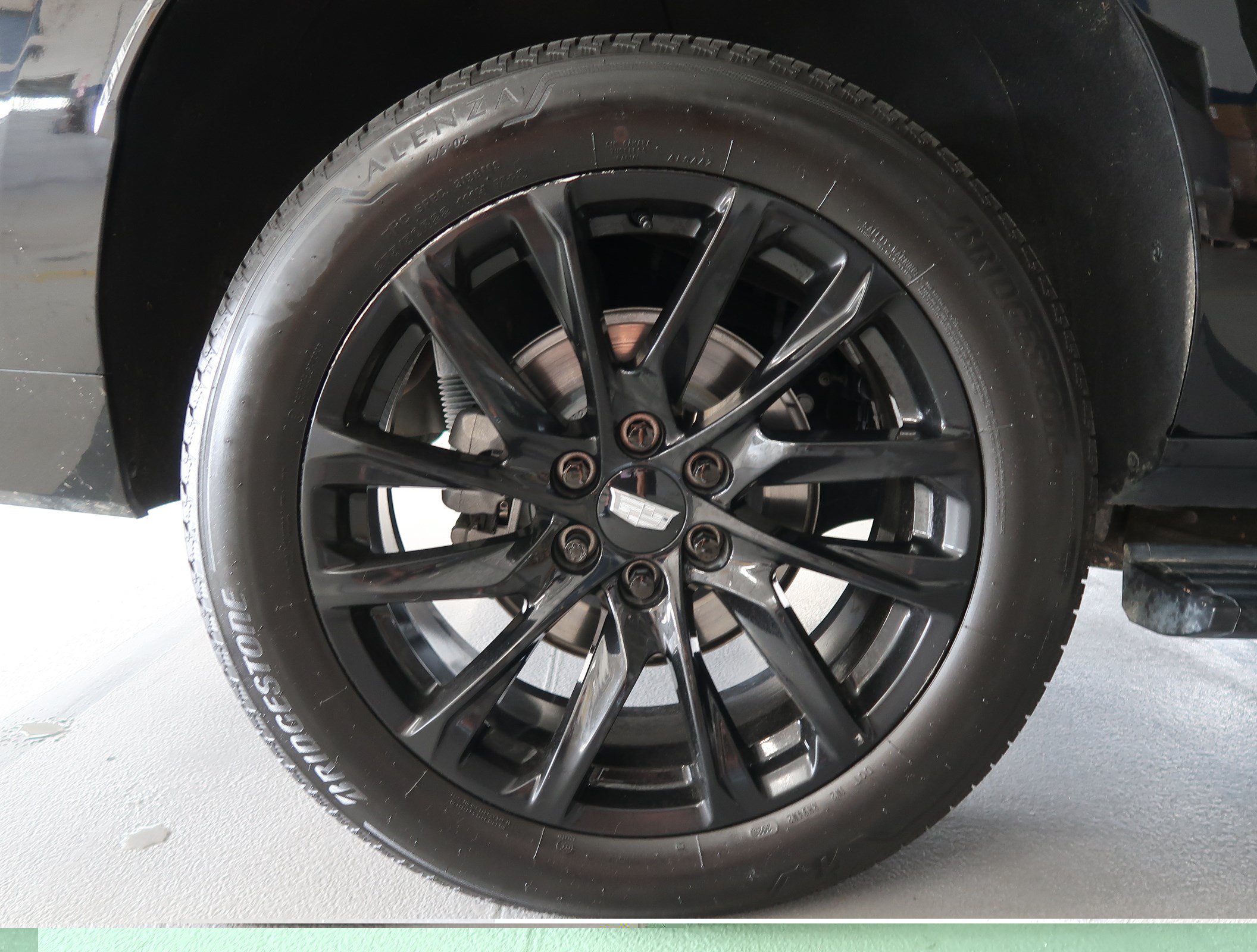 Used 2023 Cadillac Escalade ESV Sport w/ LPO, ONYX Package AWD/4WD image 48
