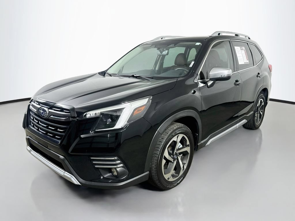Used 2023 Subaru Forester Touring AWD/4WD image 3