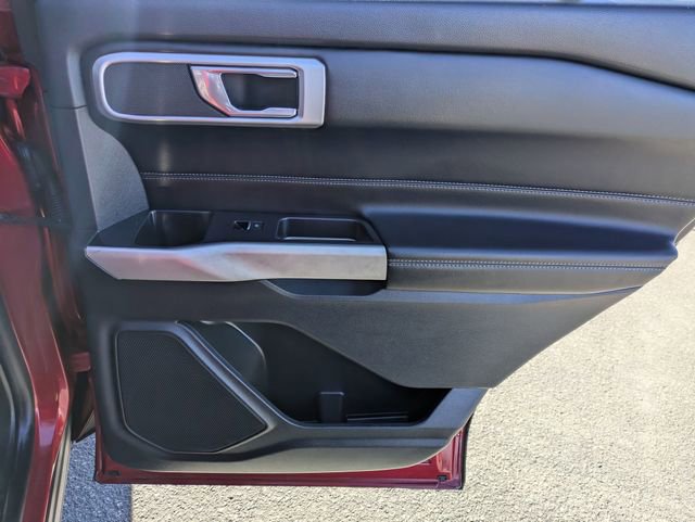 Used 2022 Ford Explorer XLT w/ Equipment Group 202A image 34