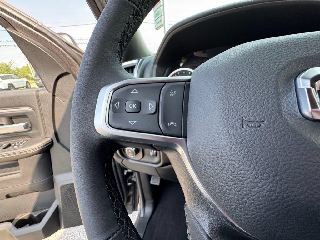 New 2026 RAM 2500 Big Horn AWD/4WD image 21