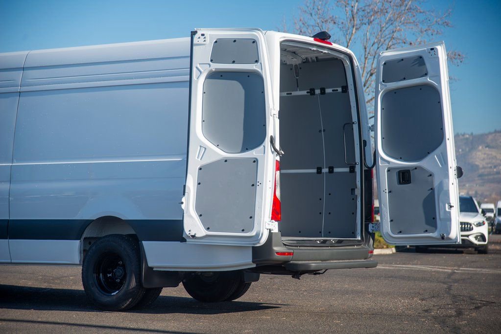 New 2025 Mercedes-Benz Sprinter 4500 image 16