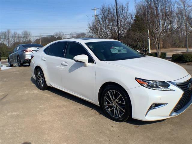Used 2016 Lexus ES 350 image 2