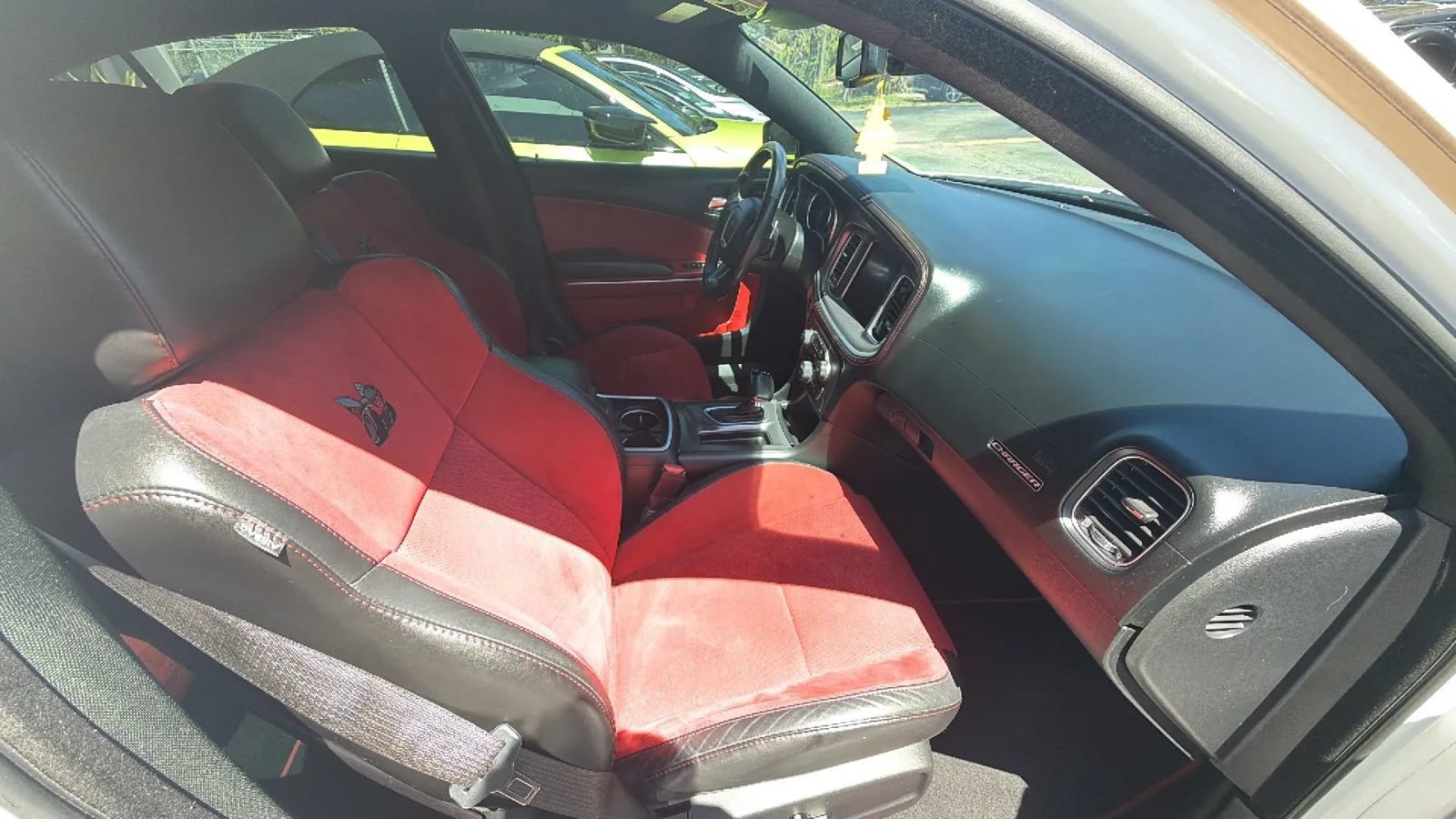 Used 2019 Dodge Charger Scat Pack w/ Dynamics Package RWD image 6