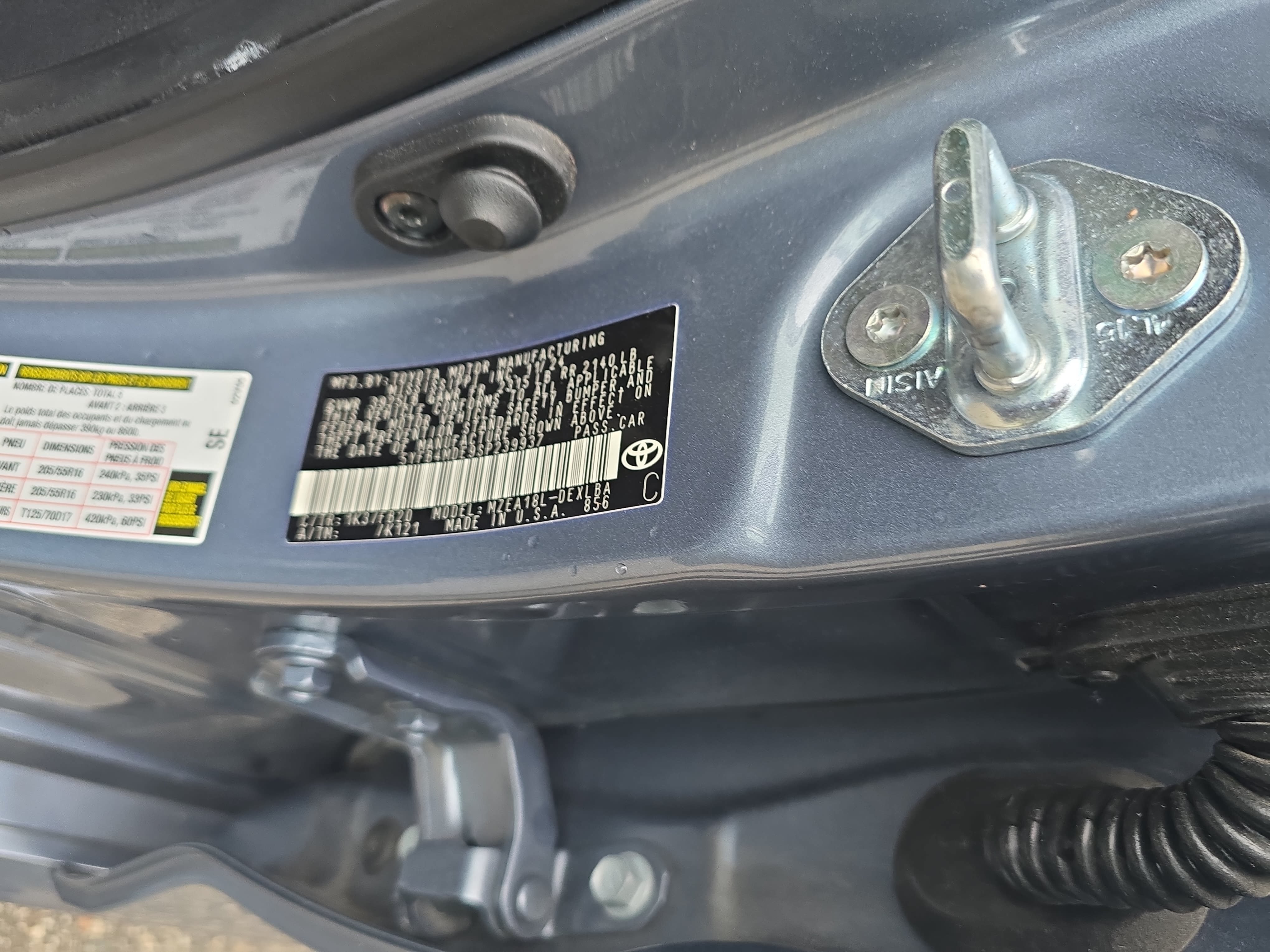 Used 2025 Toyota Corolla LE FWD image 32