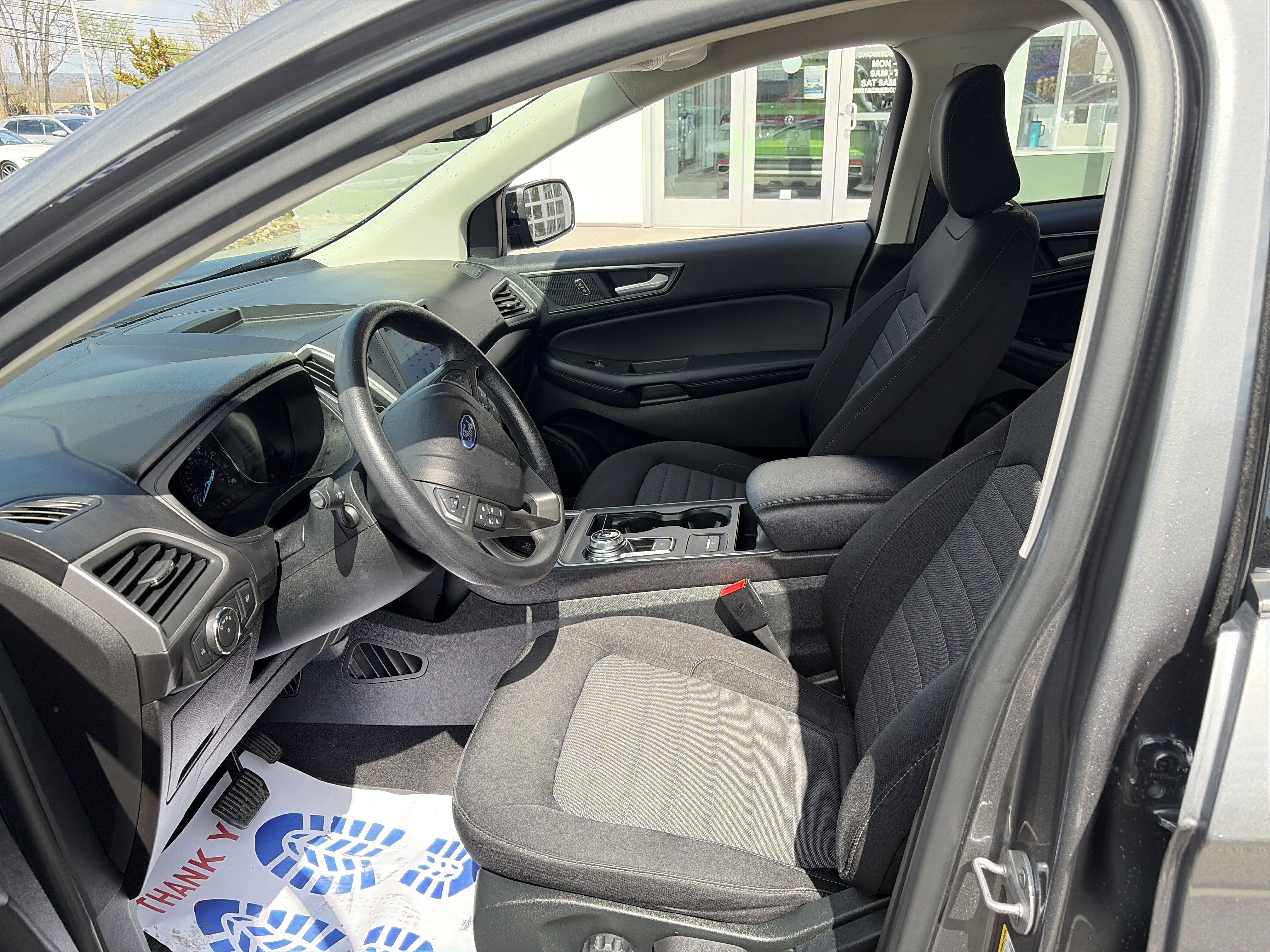 Used 2022 Ford Edge SE w/ Black Appearance Package image 18