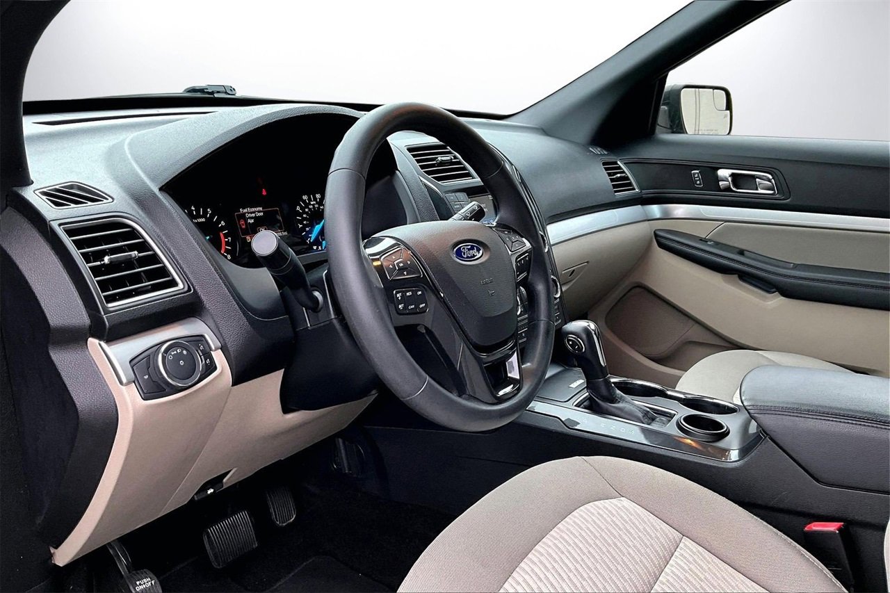 Used 2019 Ford Explorer FWD image 18