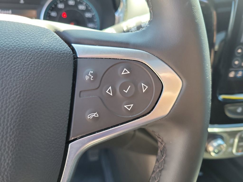 Used 2023 Chevrolet Traverse RS AWD/4WD image 28