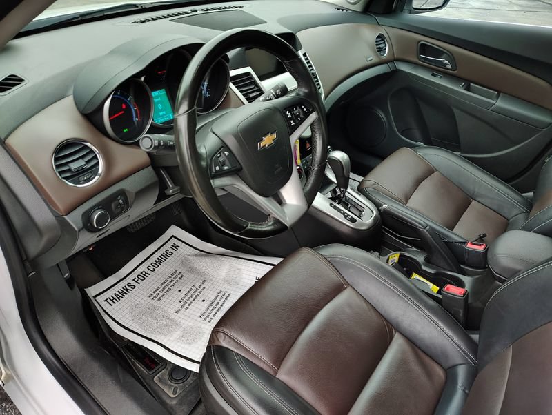 Used 2015 Chevrolet Cruze LT FWD image 12