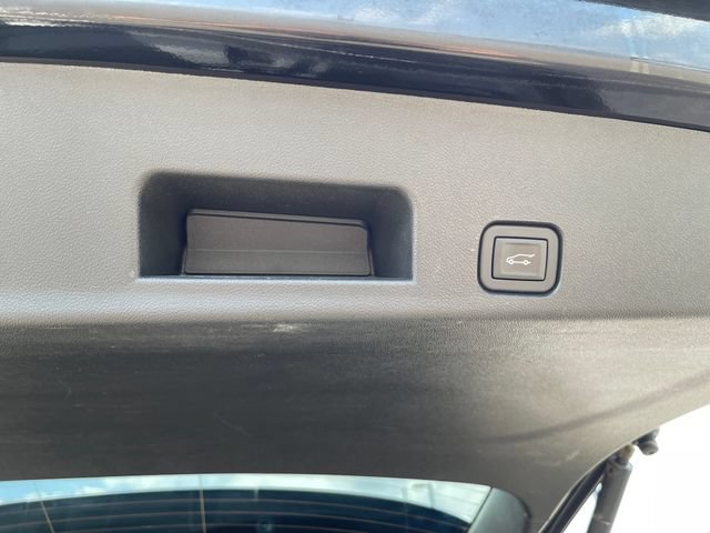 Used 2024 GMC Acadia AT4 w/ LPO, Floor Liner Package AWD/4WD image 32