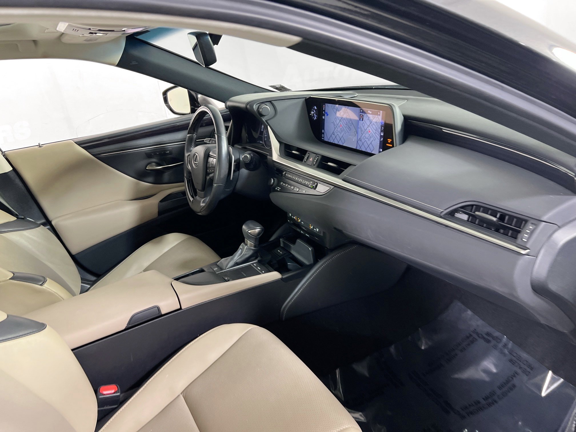 Used 2020 Lexus ES 350 w/ Premium Package image 29
