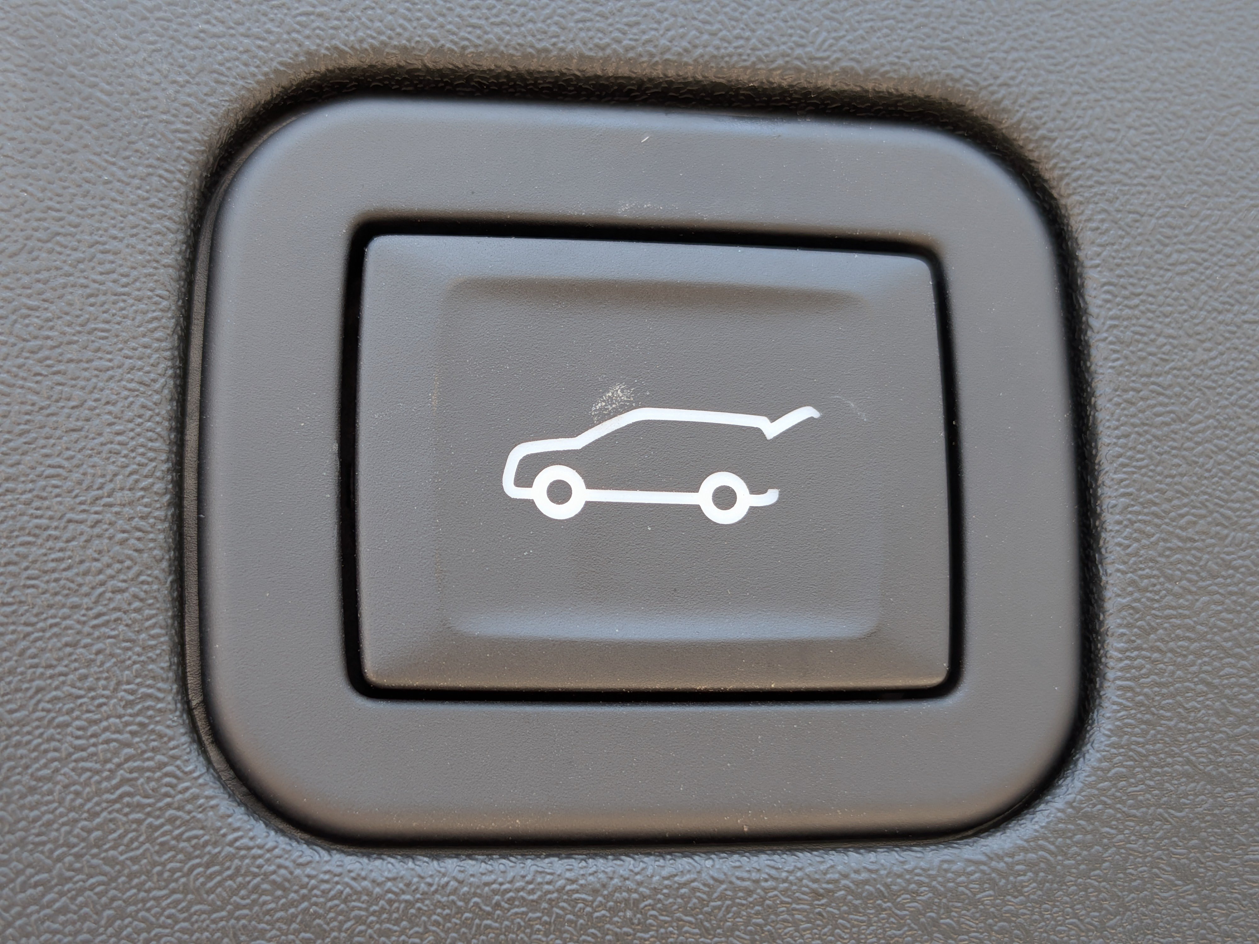 Certified 2024 Cadillac XT4 Sport FWD image 18