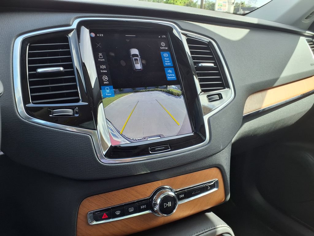 Certified 2023 Volvo XC90 B6 Plus AWD/4WD image 32