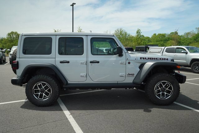 New 2024 Jeep Wrangler Unlimited Rubicon w/ Capability Package AWD/4WD image 8