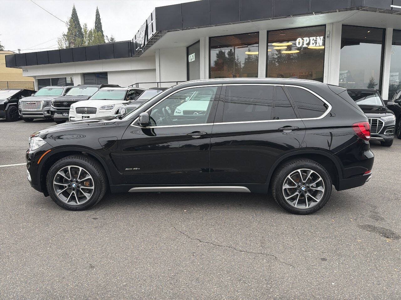 Used 2017 BMW X5 xDrive40e AWD/4WD image 2