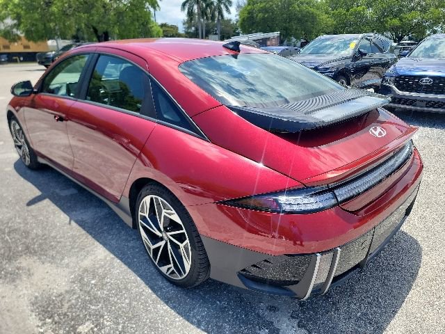 Used 2023 Hyundai Ioniq 6 SEL RWD image 2