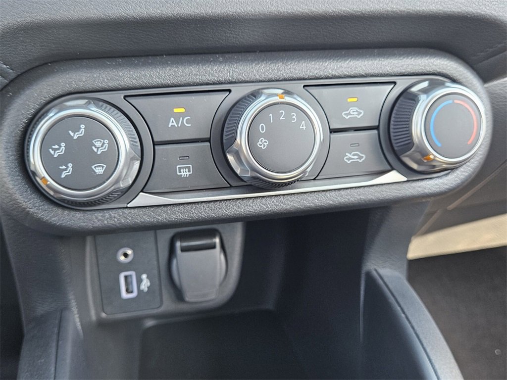 New 2025 Nissan Versa S w/ Trunk Package image 22