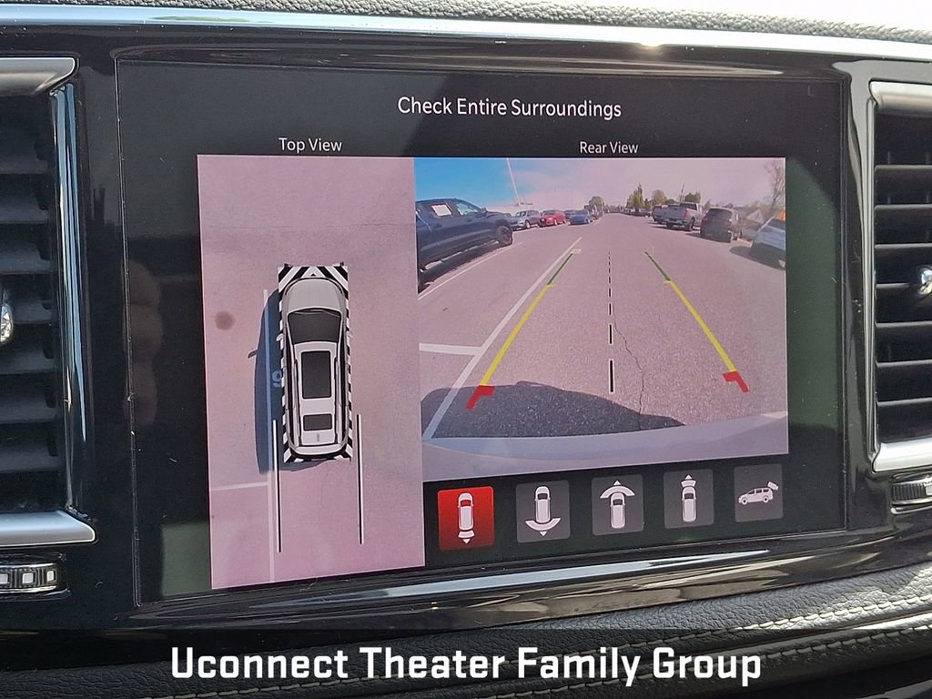 Used 2021 Chrysler Pacifica Limited w/ Uconnect Theater Family Group FWD image 21