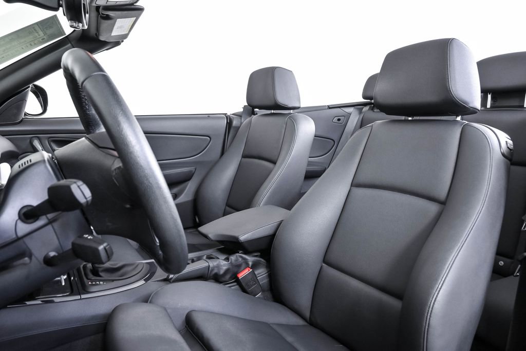 Used 2013 BMW 128i Convertible RWD image 6