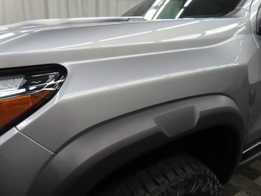 Used 2026 Chevrolet Colorado ZR2 w/ Technology Package AWD/4WD image 49