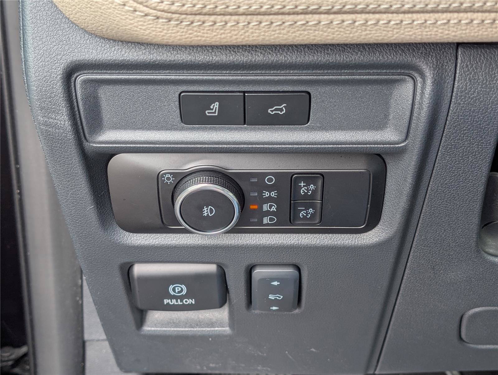 Used 2024 Ford Expedition Max Limited image 23