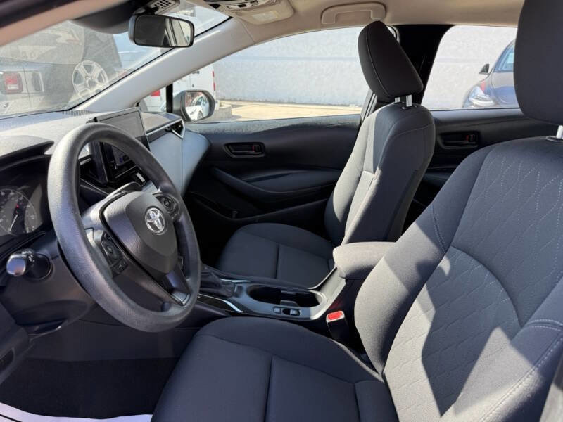 Used 2023 Toyota Corolla LE image 8