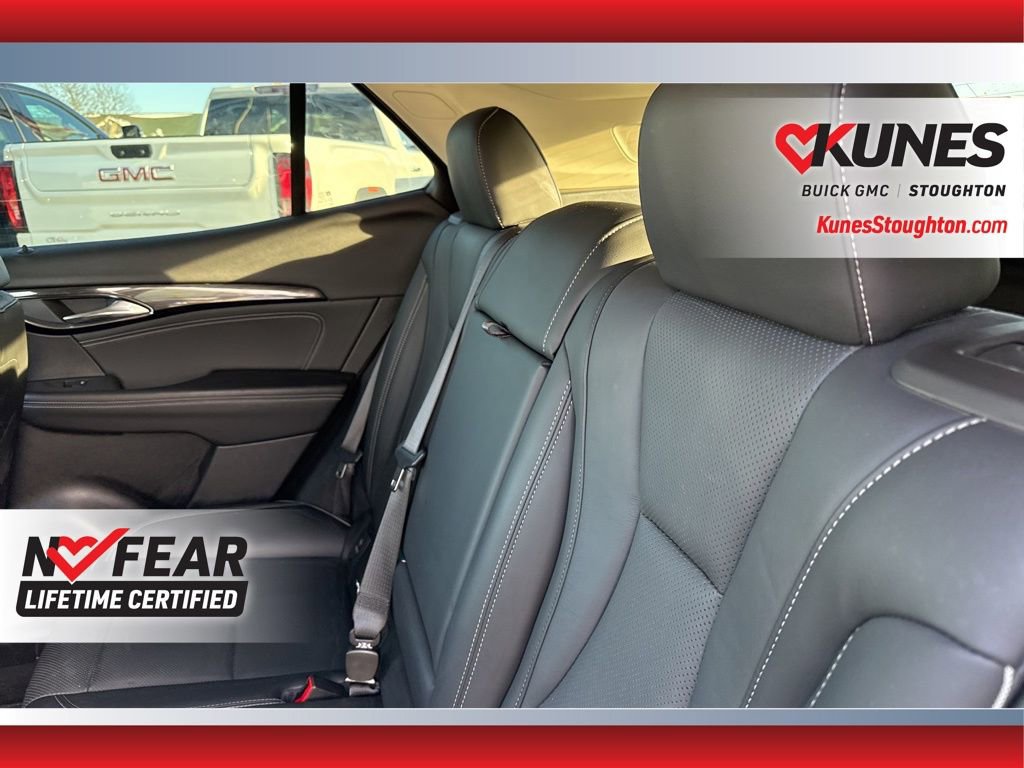 Used 2023 Buick Envision Essence image 34