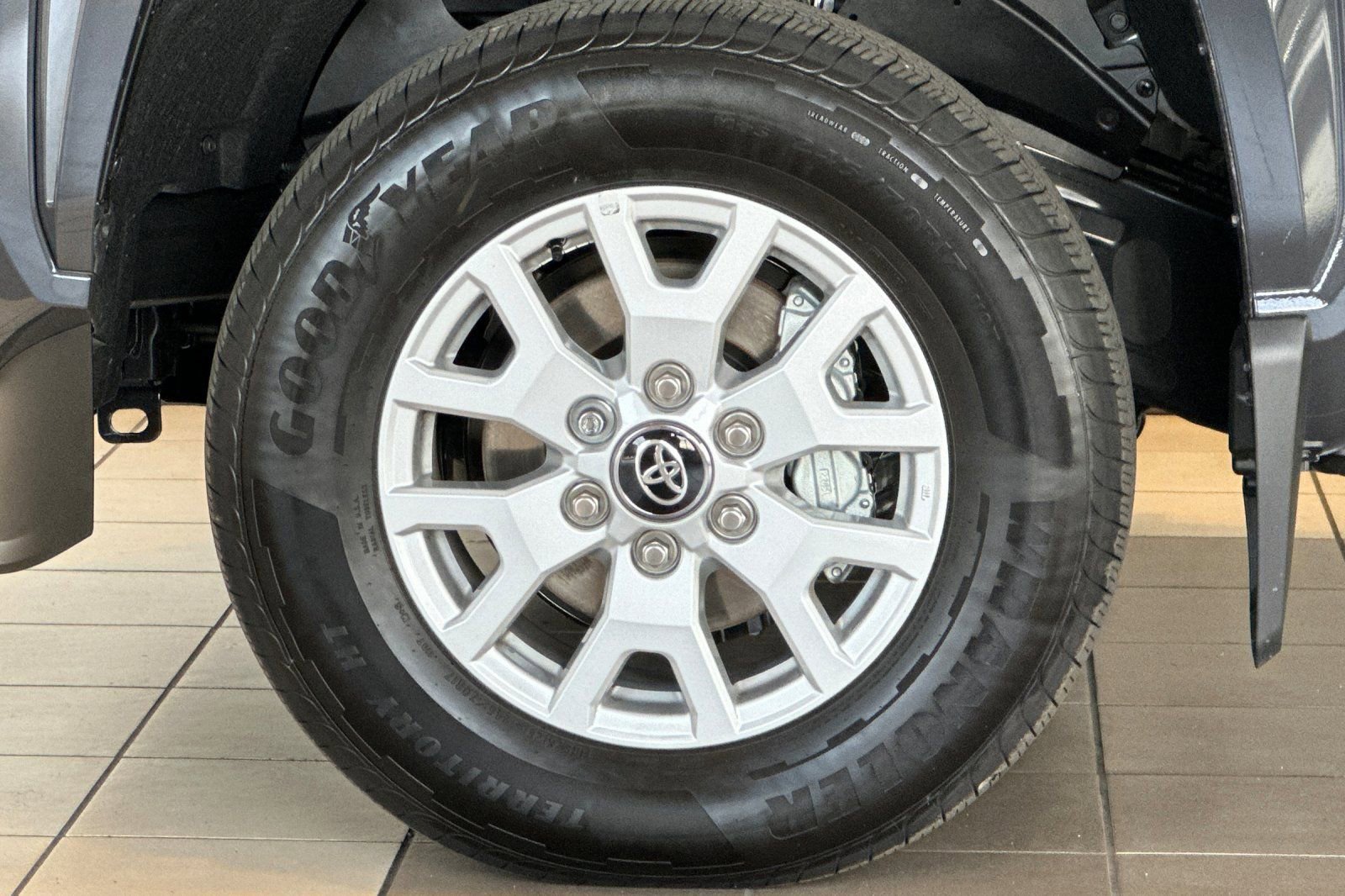 Certified 2025 Toyota Tacoma SR5 image 26