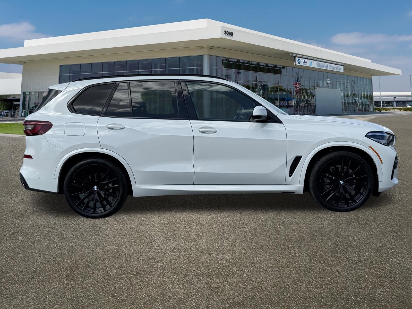 Used 2023 BMW X5 xDrive40i w/ M Sport Package image 12