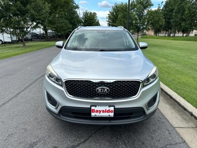 Used 2017 Kia Sorento AWD w/ LX Convenience Package image 4