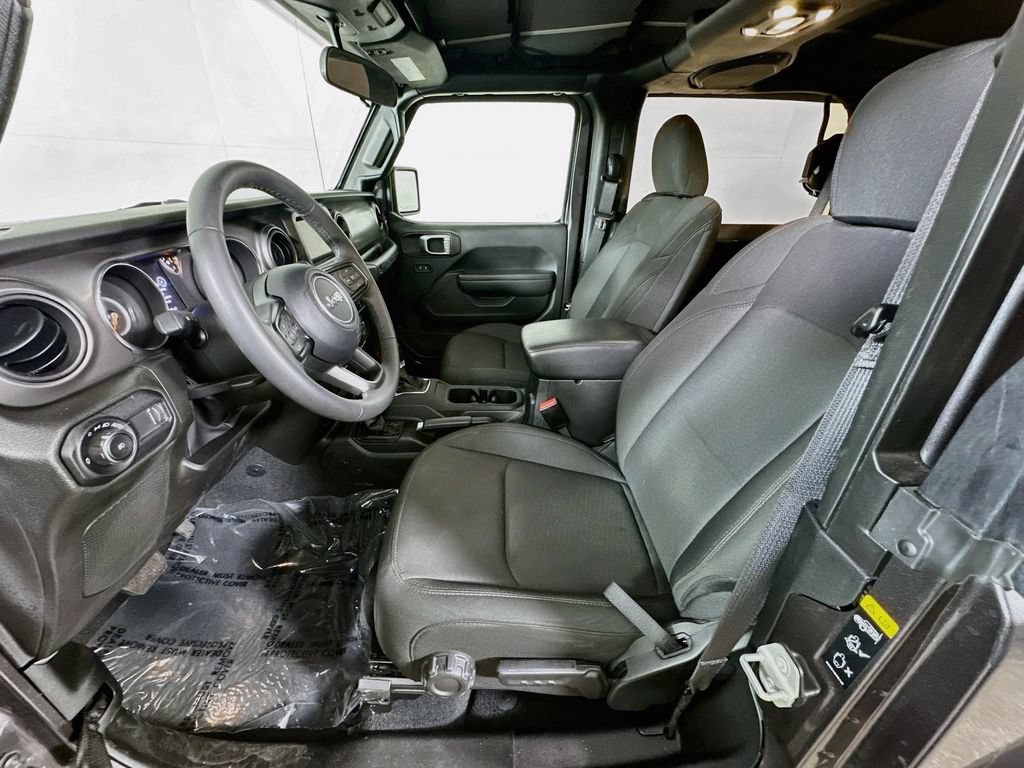 Used 2023 Jeep Wrangler Sport AWD/4WD image 14