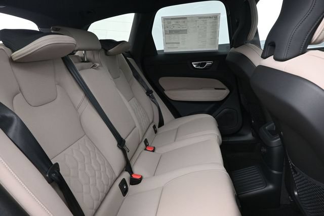 New 2026 Volvo XC60 T8 Plus w/ Climate Package PRO AWD/4WD image 33