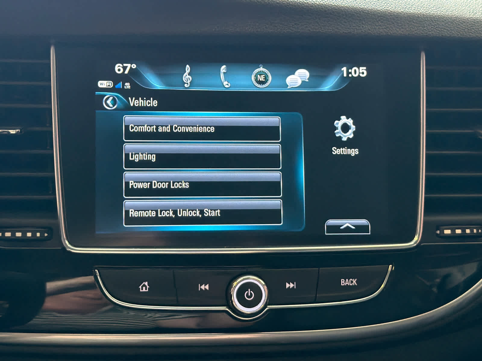 Used 2021 Buick Encore Preferred image 43