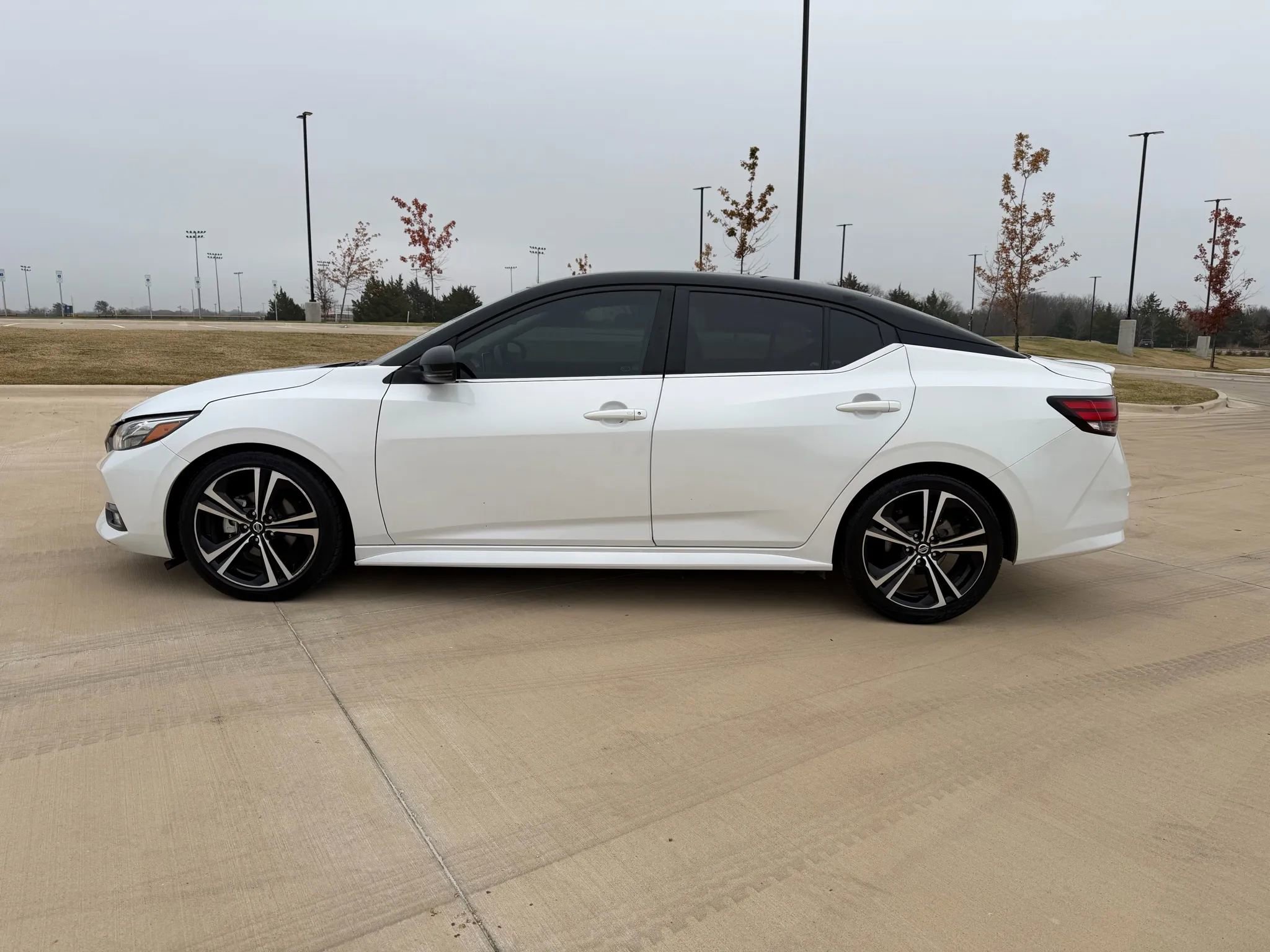 Used 2020 Nissan Sentra SR image 8