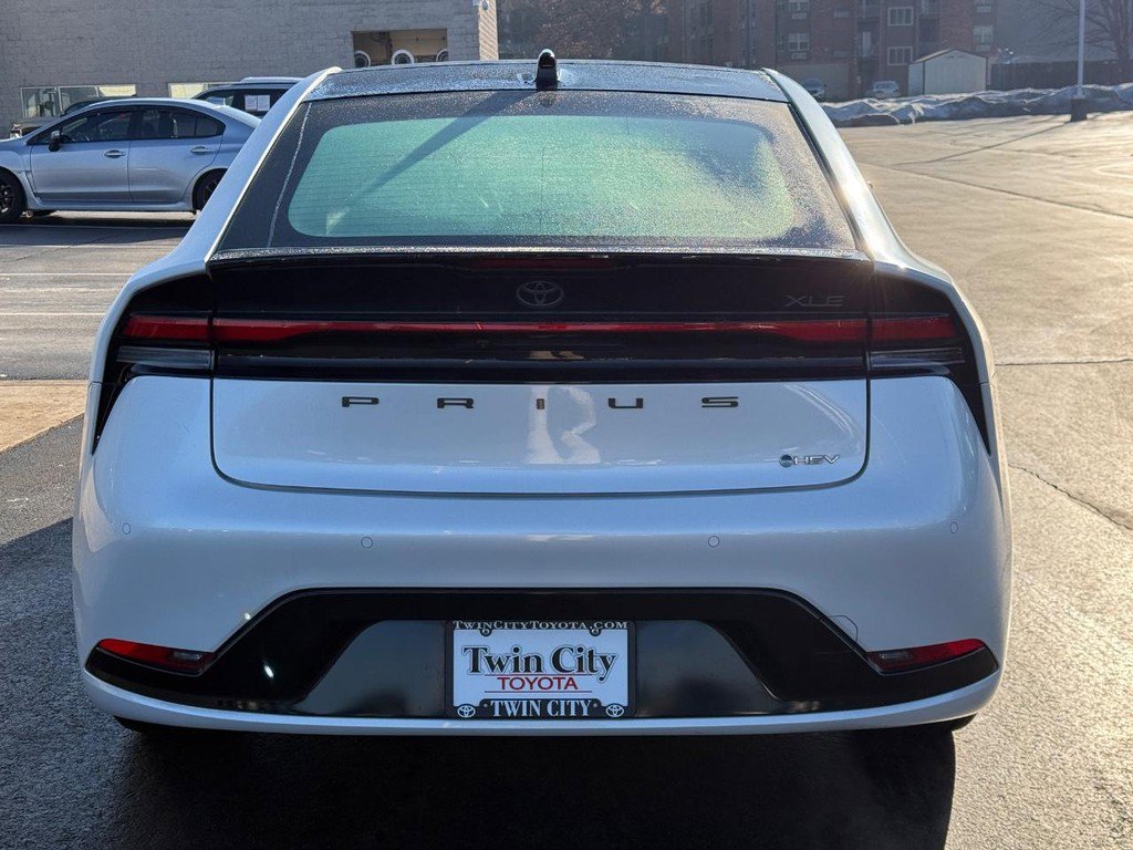 Used 2024 Toyota Prius XLE image 5