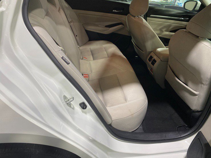 Used 2019 Nissan Altima 2.5 SV image 14