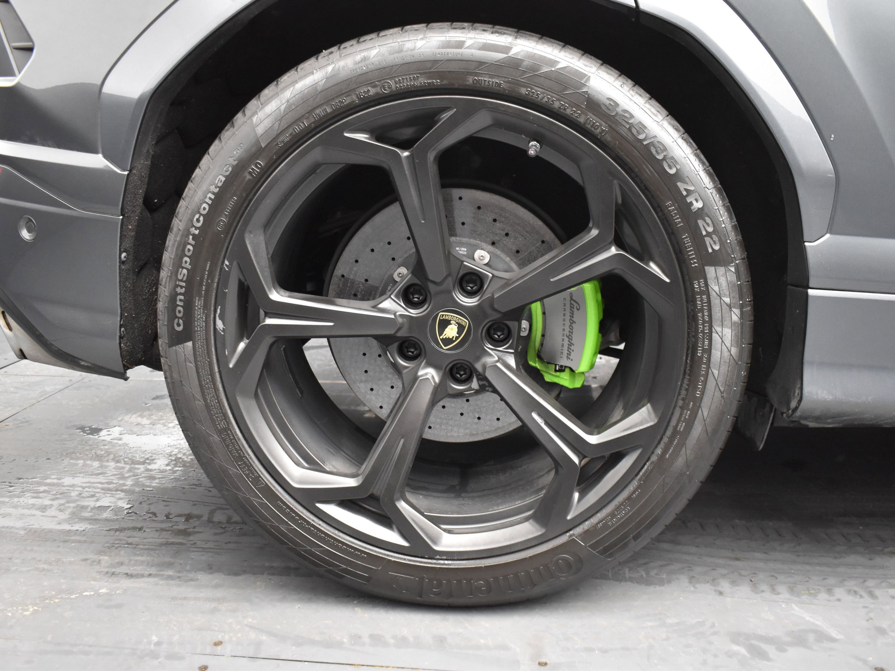 Used 2020 Lamborghini Urus image 22