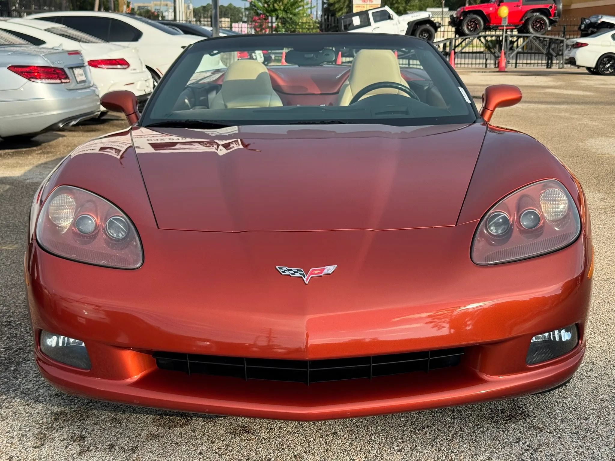 Used 2005 Chevrolet Corvette Coupe w/ Preferred Equipment Group RWD image 2