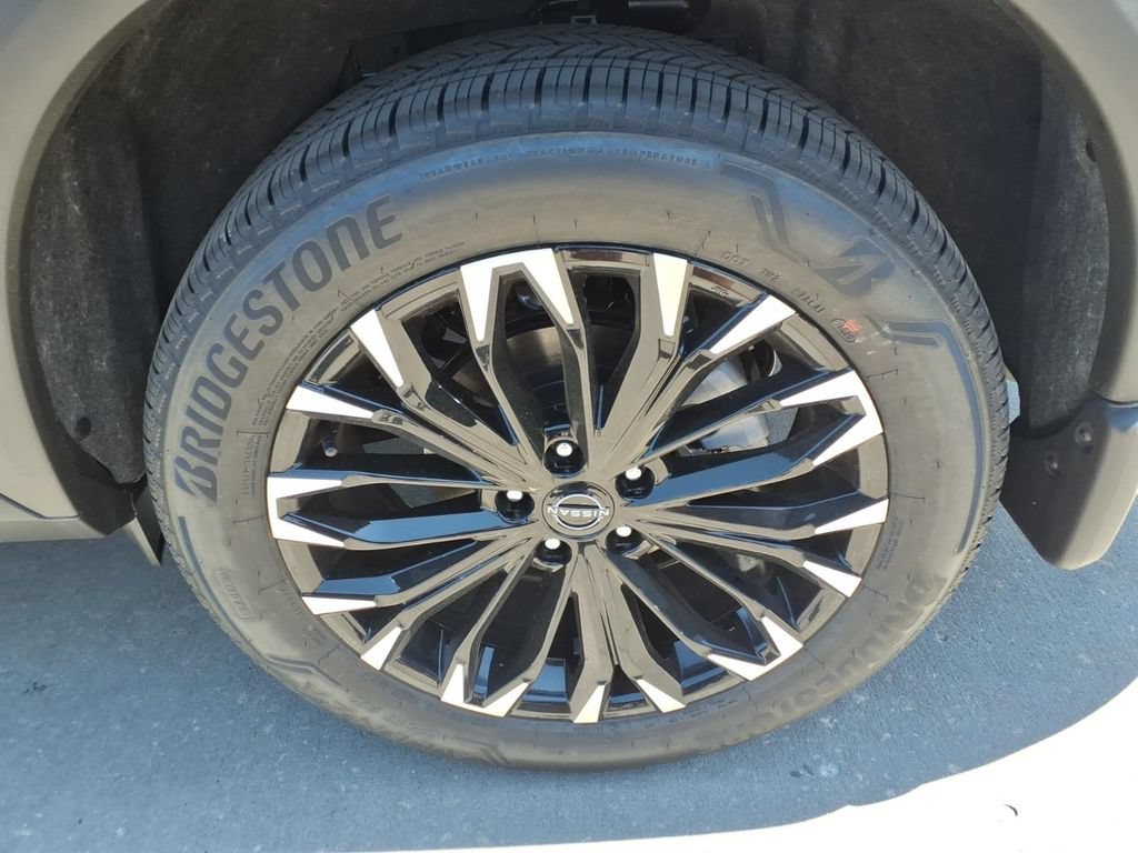 New 2026 Nissan Rogue Dark Armor AWD/4WD image 11