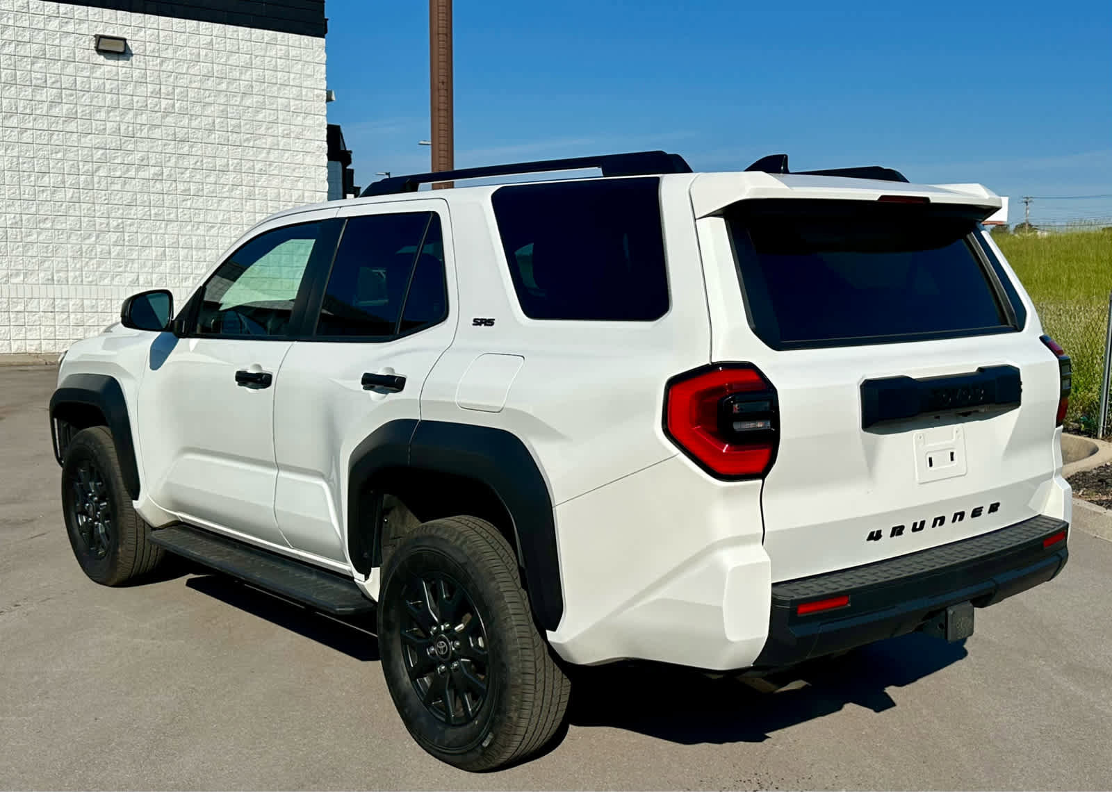 Used 2025 Toyota 4Runner SR5 AWD/4WD image 7