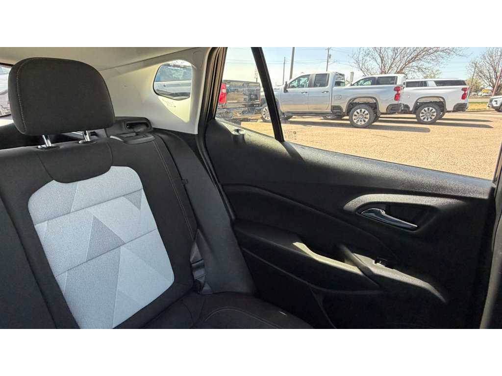 Certified 2024 Chevrolet Trax LS w/ LS Convenience Package FWD image 23