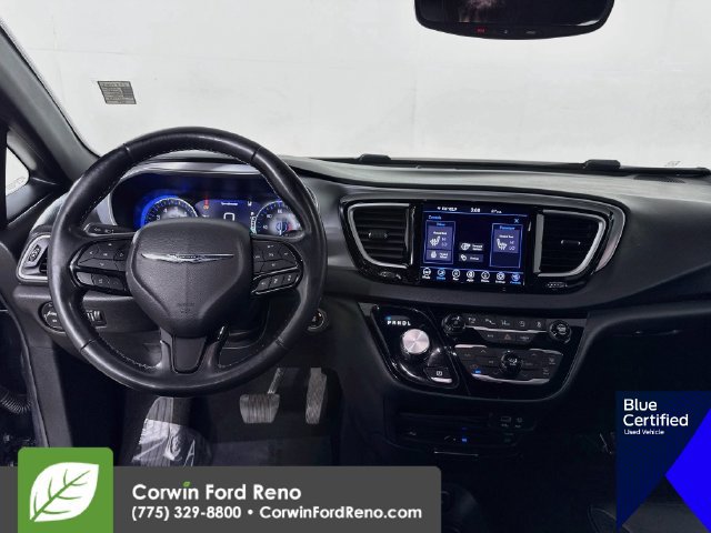 Used 2020 Chrysler Pacifica Touring-L Plus FWD image 26