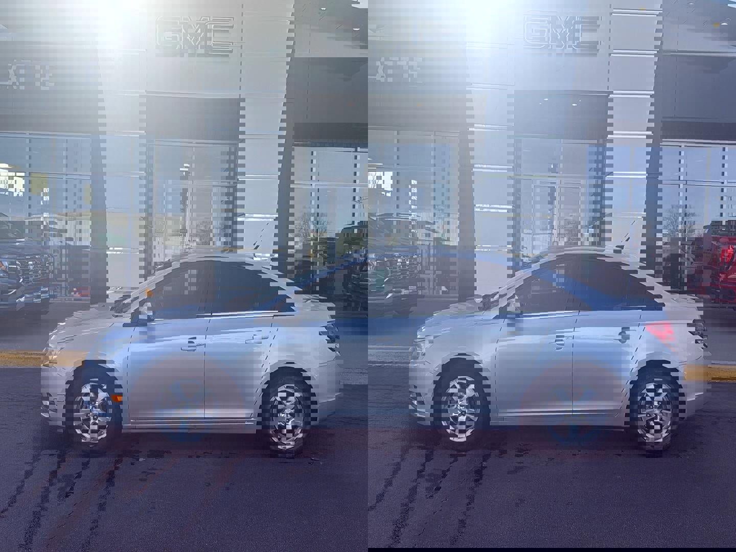 Used 2013 Chevrolet Cruze LT image 1