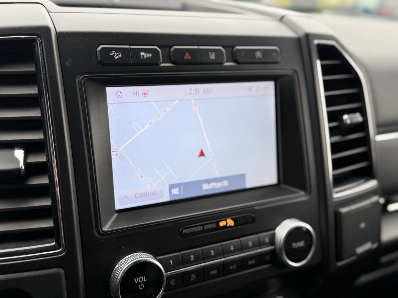 Used 2020 Ford Expedition Limited image 28