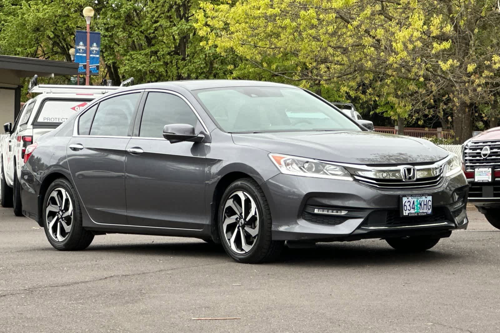 Used 2017 Honda Accord EX-L image 9