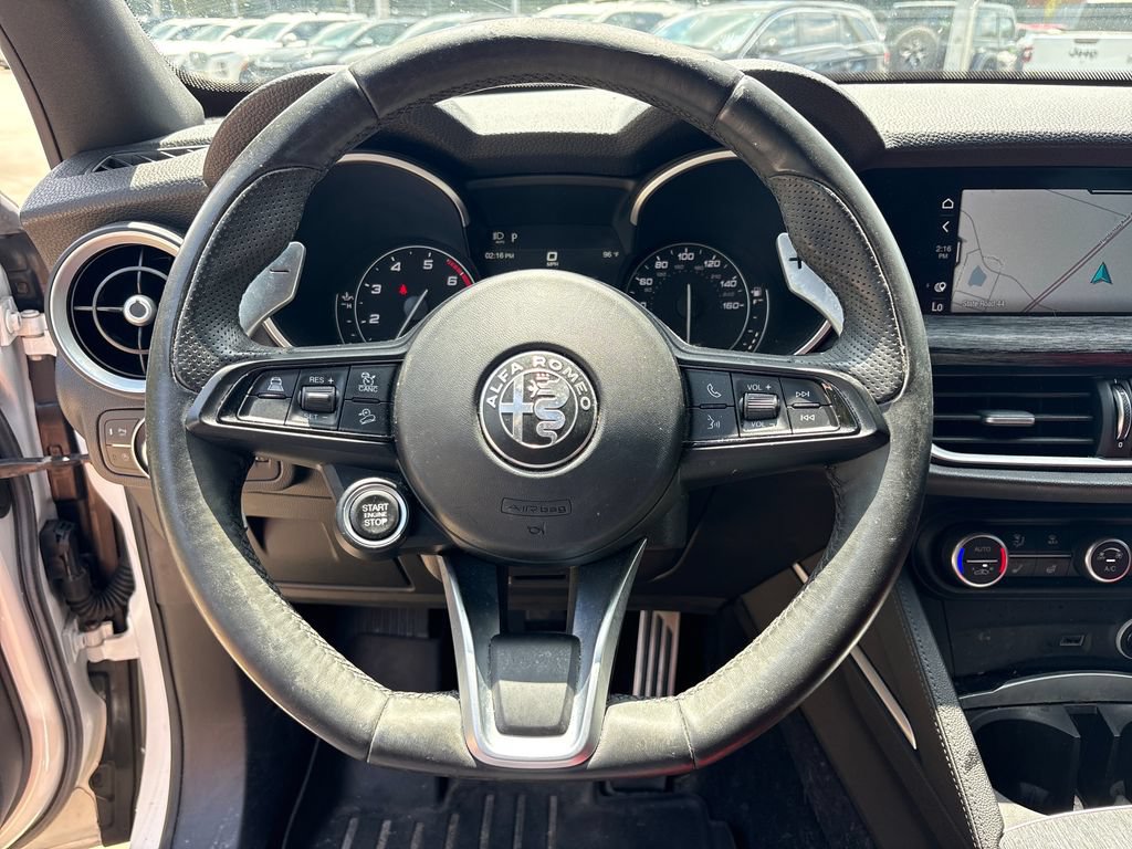 Used 2022 Alfa Romeo Stelvio Sprint RWD image 18