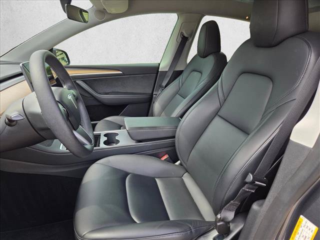 Used 2023 Tesla Model Y Long Range AWD/4WD image 16