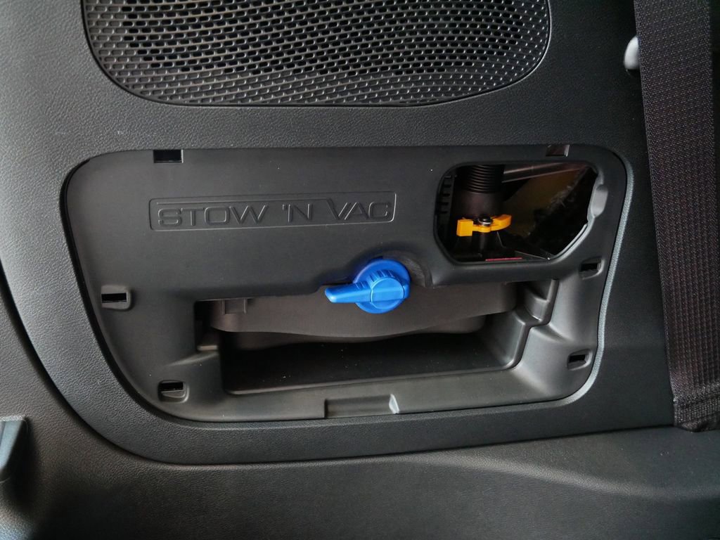 New 2026 Chrysler Pacifica Pinnacle image 25