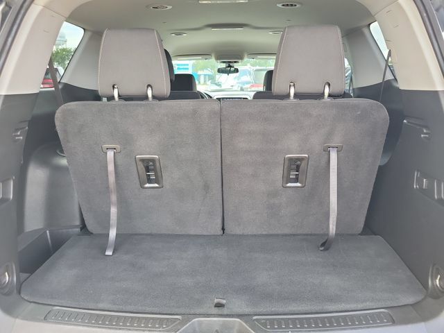 Used 2023 GMC Acadia SLE w/ Driver Convenience Package FWD image 6