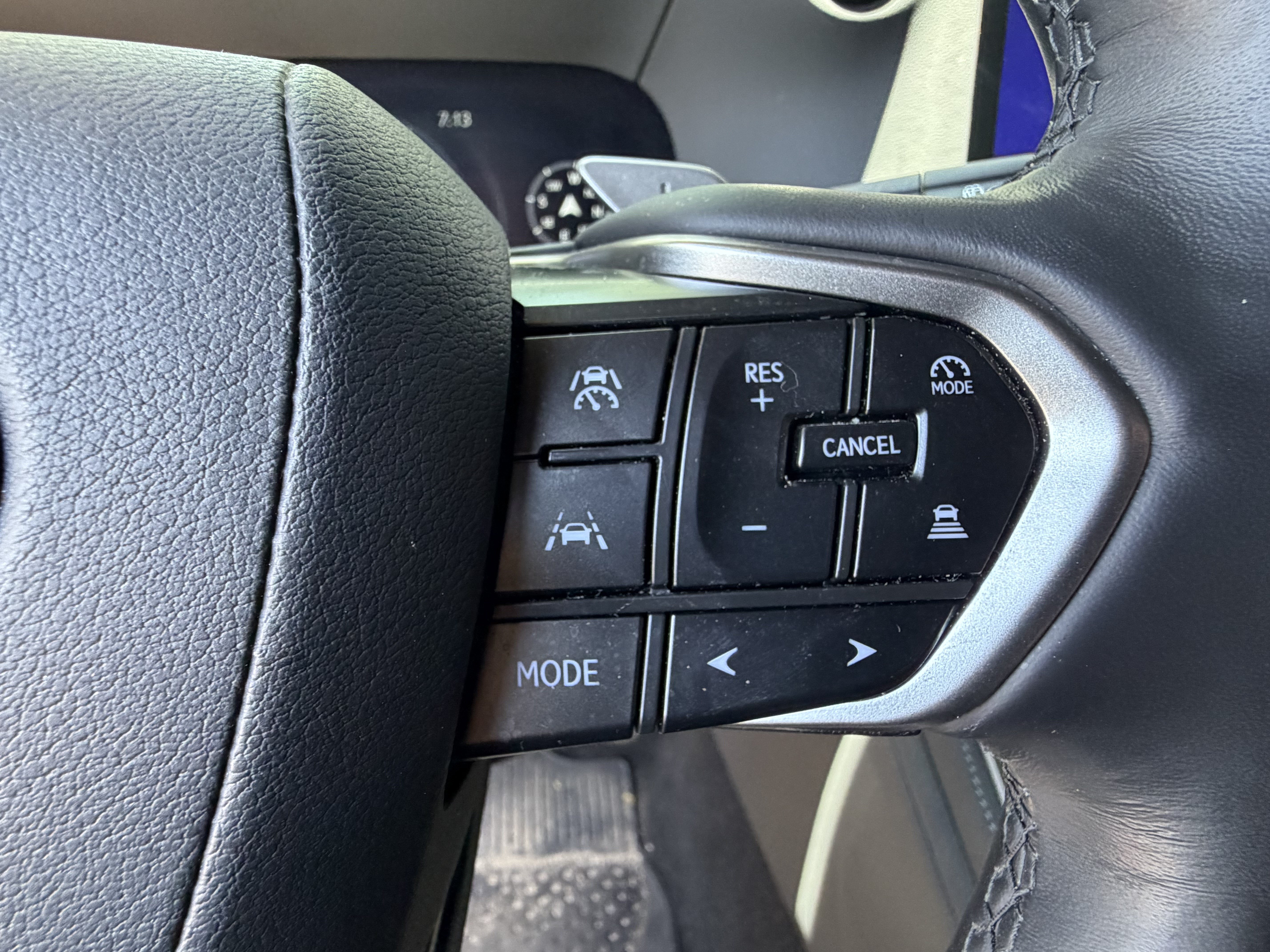 Used 2024 Lexus GX 550 w/ Accessory Package (Z1) AWD/4WD image 20