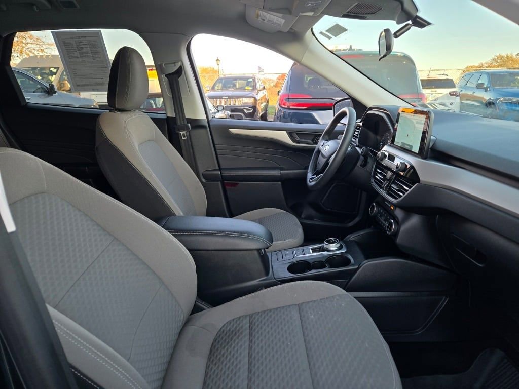Used 2022 Ford Escape SE w/ Convenience Package image 5